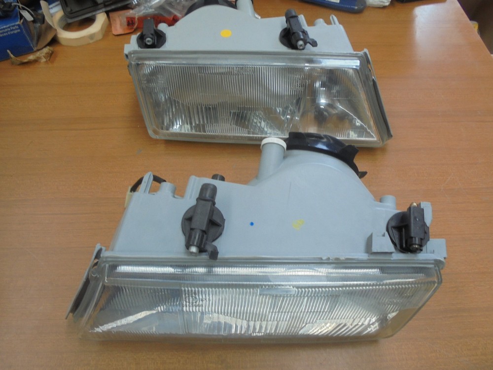 DEDRA LANCE PAIR OF NEW HEADLIGHTS