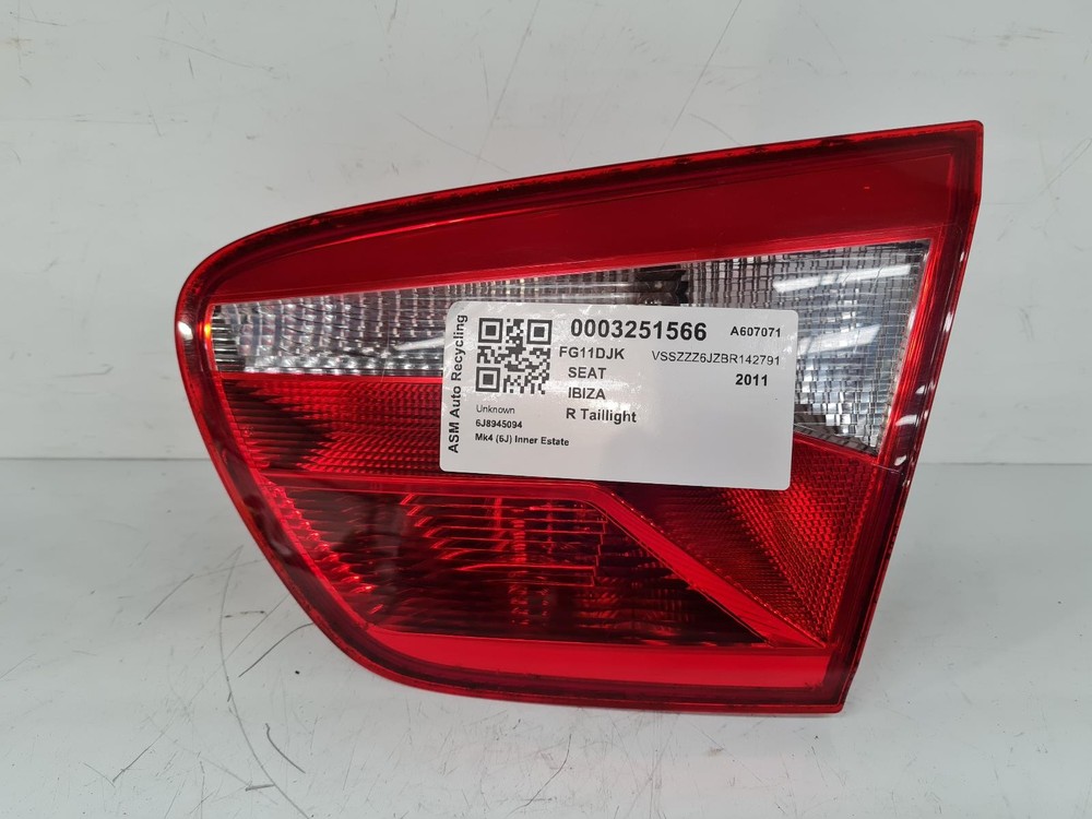 SEAT IBIZA MK4 2011 RIGHT INNER TAIL LIGHT 5 DOOR ESTATE 6J8945094