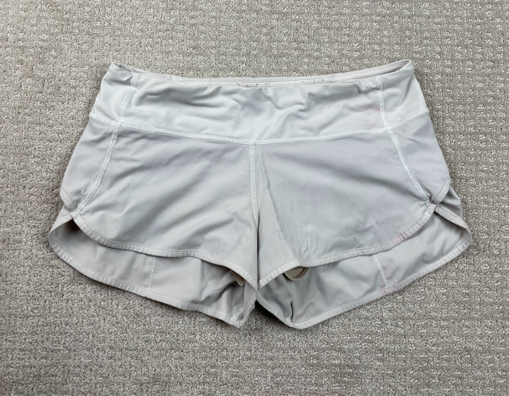 Lululemon Shorts Womens 6 White Speed Up 2.5
