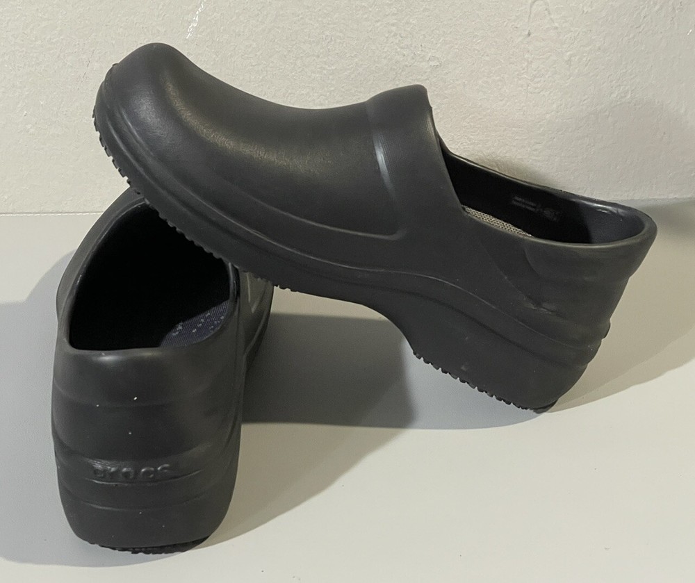 Crocs Dual Comfort Shoes Womens S8 Black Slip Resistant
