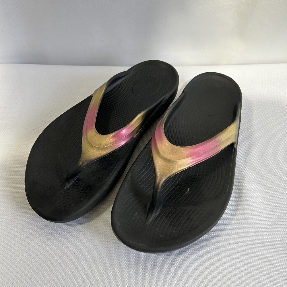 Oofos Oolala Luxe Rainbow Thong Sandals for Women Size 7 Slip On Comfort Recovery Footwear