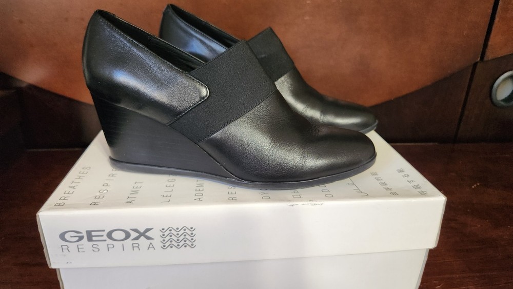 Geox Women's D Inspiration Wedge A Dress Pumps, Nappa Black with Box Size 10