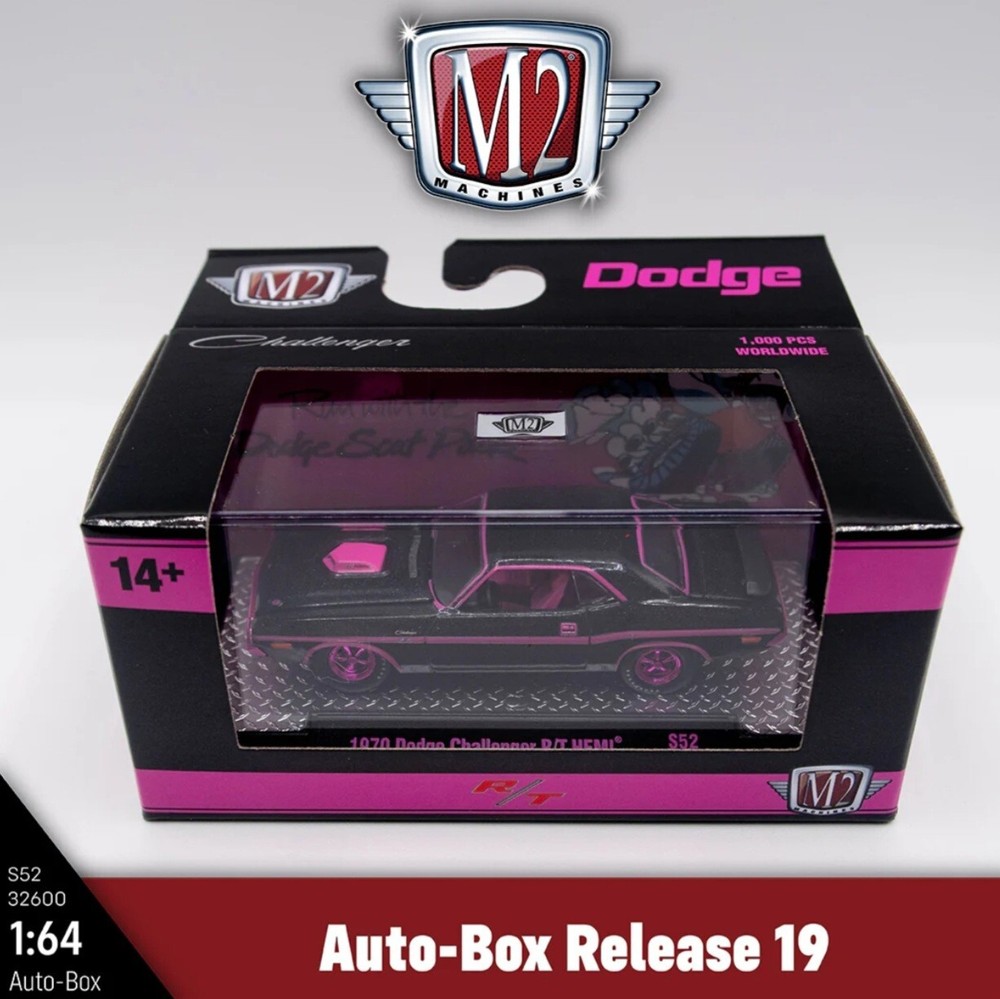 M2 Machines AutoClub Box #19 Dodge Challenger R/T Hemi Ready to Ship