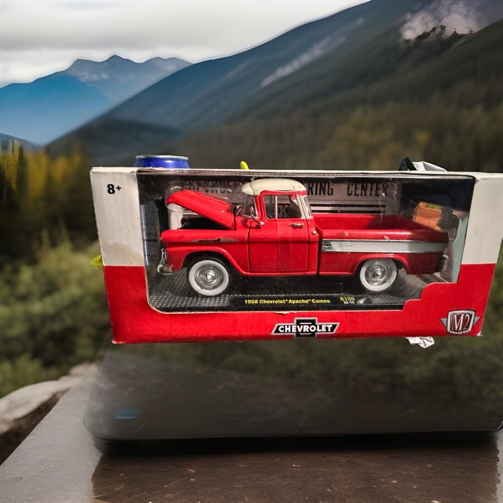 M2 Machines 1958 Chevrolet Apache Cameo Diecast Truck Car 1/24 Scale red