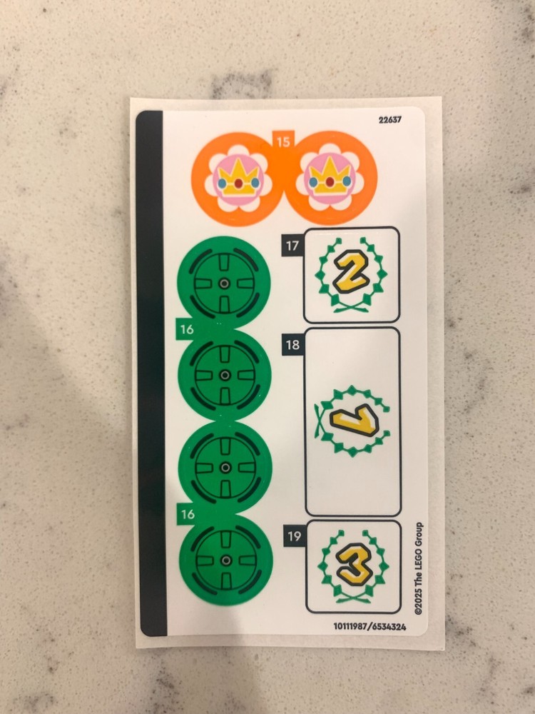 LEGO Super Mario: Mario Kart-Baby Peach & Grand Prix Set (72036)