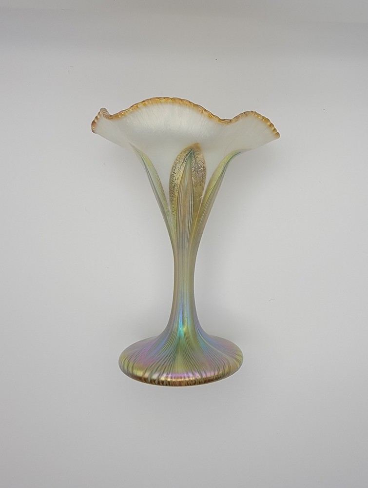 Antique QUEZAL Art Glass Floriform Vase 