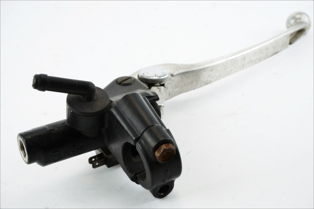 Genuine Suzuki SV 650 S 99 02 Front Brake Pump