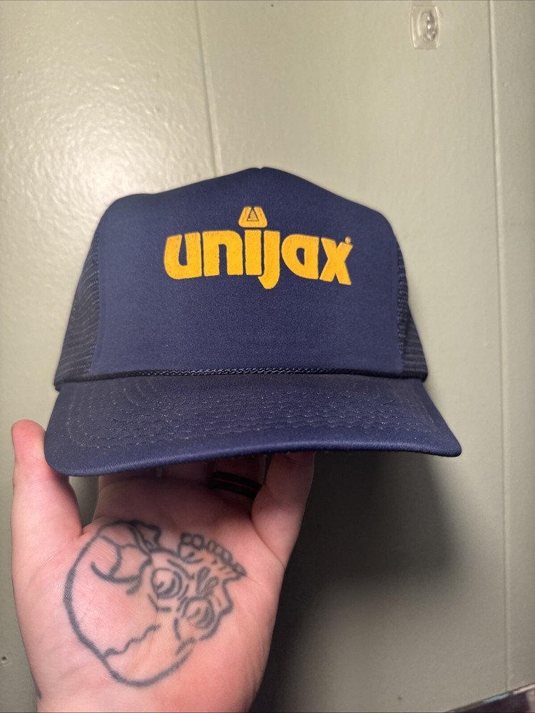 Unijax Trucker Style Snapback ￼