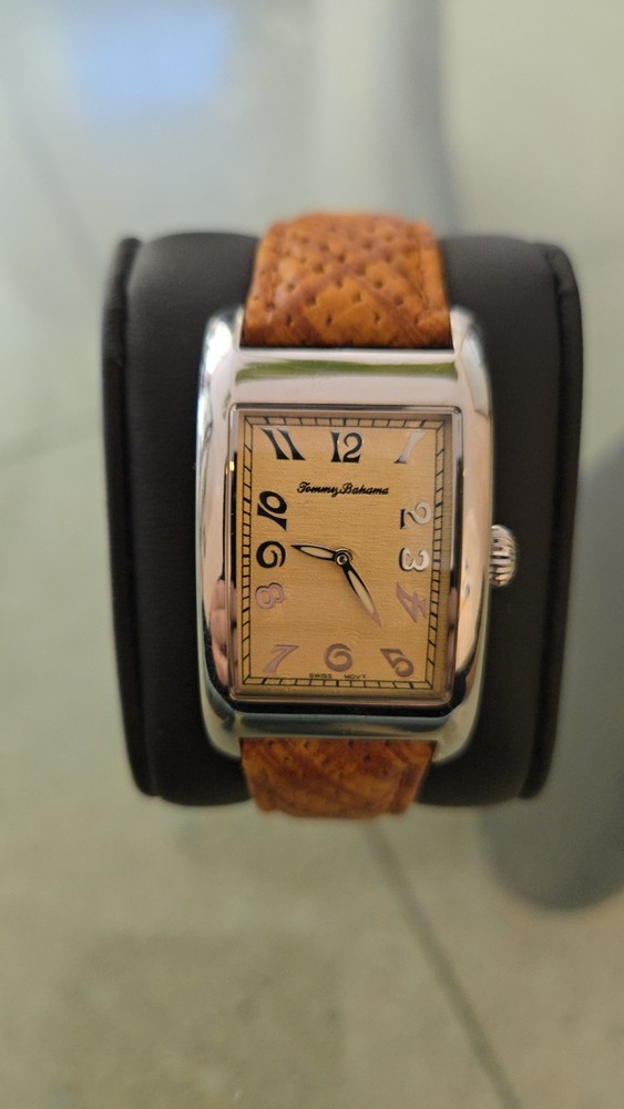 Tommy Bahama Model TB1026. Men's Watch