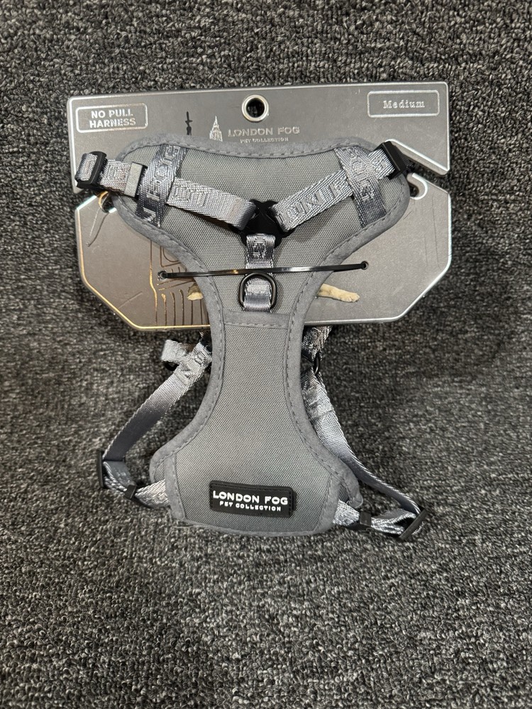 London Fog No Pull Dog Harness Medium Size for 20Lb Dogs New Pet Collection