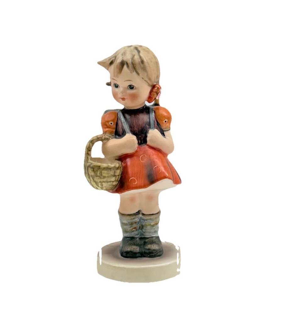 Vintage Figurine Hummel #81/0 