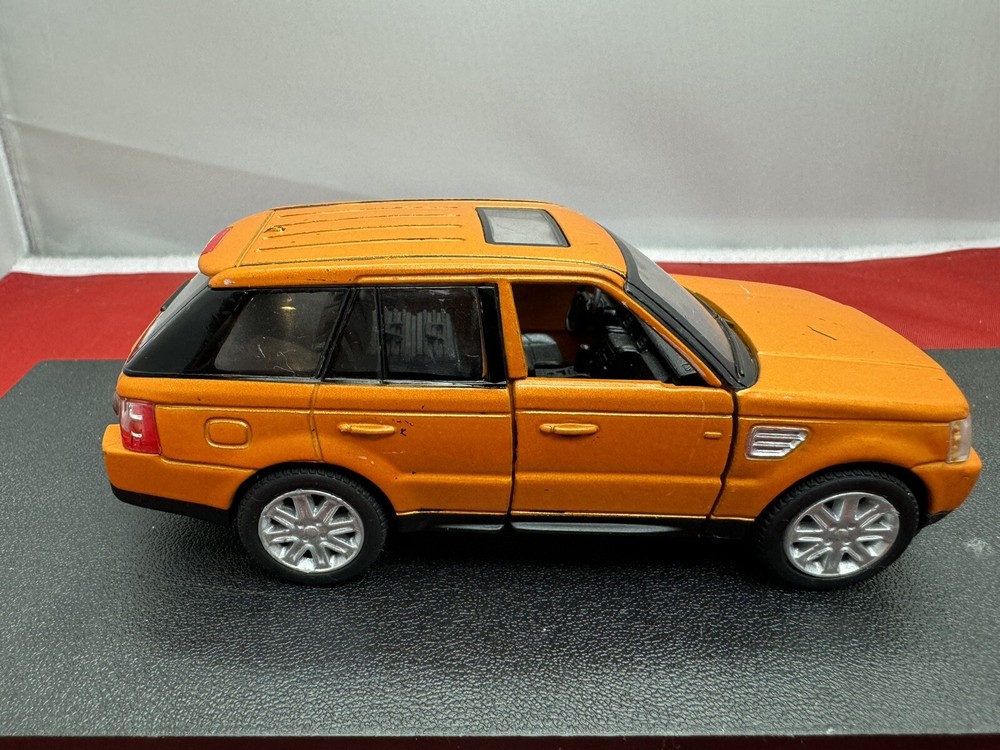Land Rover Range Rover Diecast Orange Metal Pull Back - 1/38 Scale Model