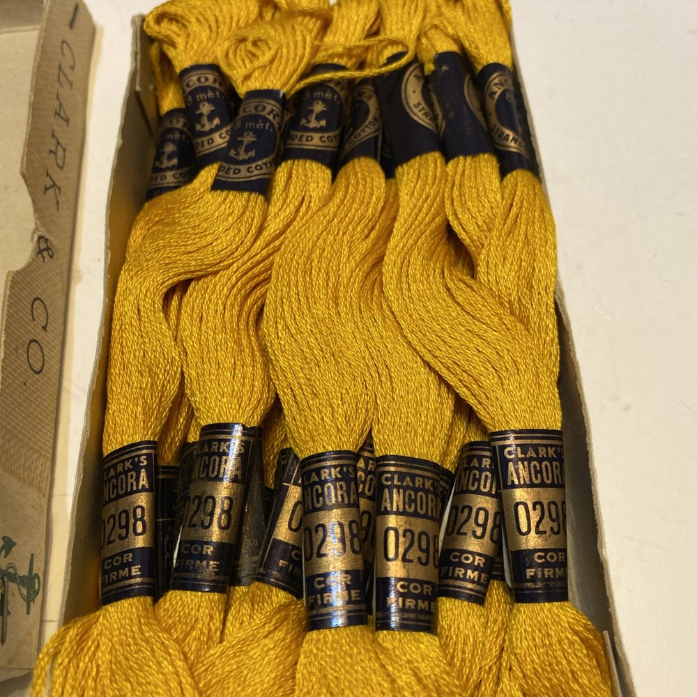 18 Skeins Yellow Cotton Embroidery Floss 8m Unused 6 Ply Lot 0298