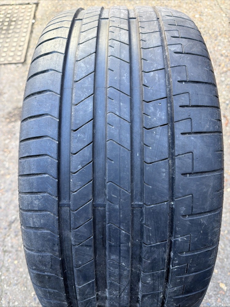 265/40R21 105H Pirelli P Zero PNCS Elect MO-S 5.1mm DOT2822 - no repairs
