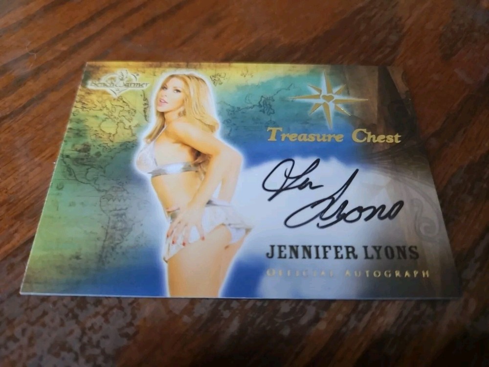 2014 Benchwarmer Treasure Chest Autograph Gold Foil Jennifer Lyons Auto Playboy