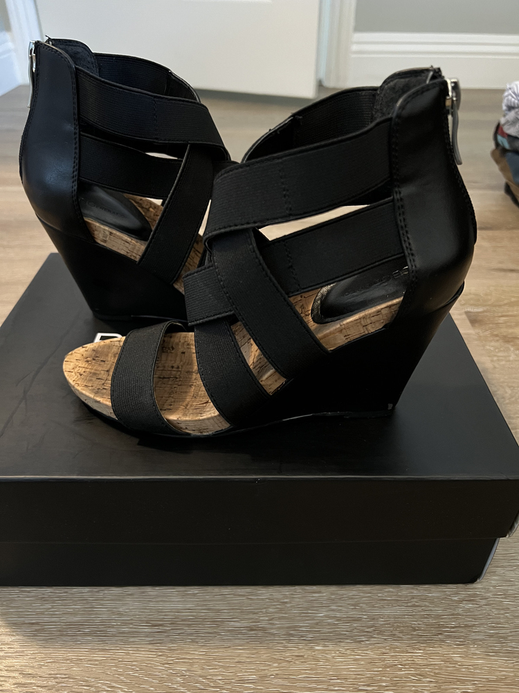 BCBGeneration BEVLEA Womens Black Cork Wedge Sandals Size 6.5M