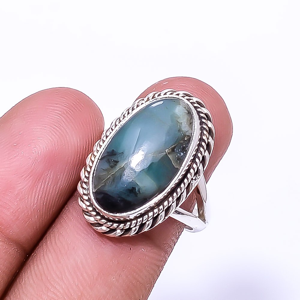 Emerald Simulated Sakota Mines Gemstone 925 Sterling Silver Ring Size 8 R9196