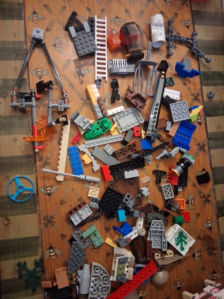 LEGO SPACE PARTS LOT  classic Radar Spaceship 100 + Rare &  Misc Common LQQK #2