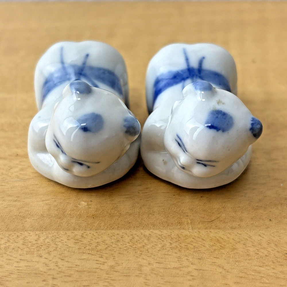 Blue and White Porcelain Chinese Chopstick Holder Figurine