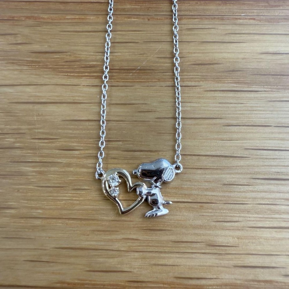 Snoopy Themed Fashion and Lifestyle Accessories  