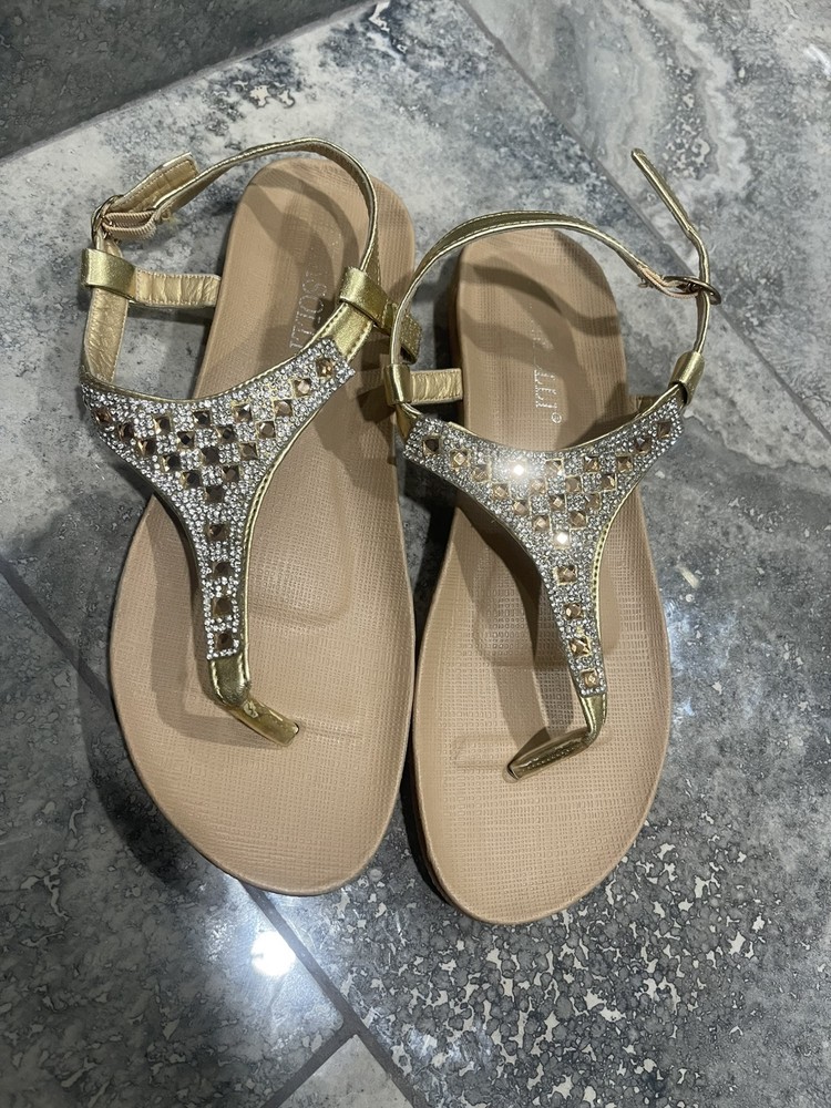 Women's size 11 gold sandals – stylish & comfortable  