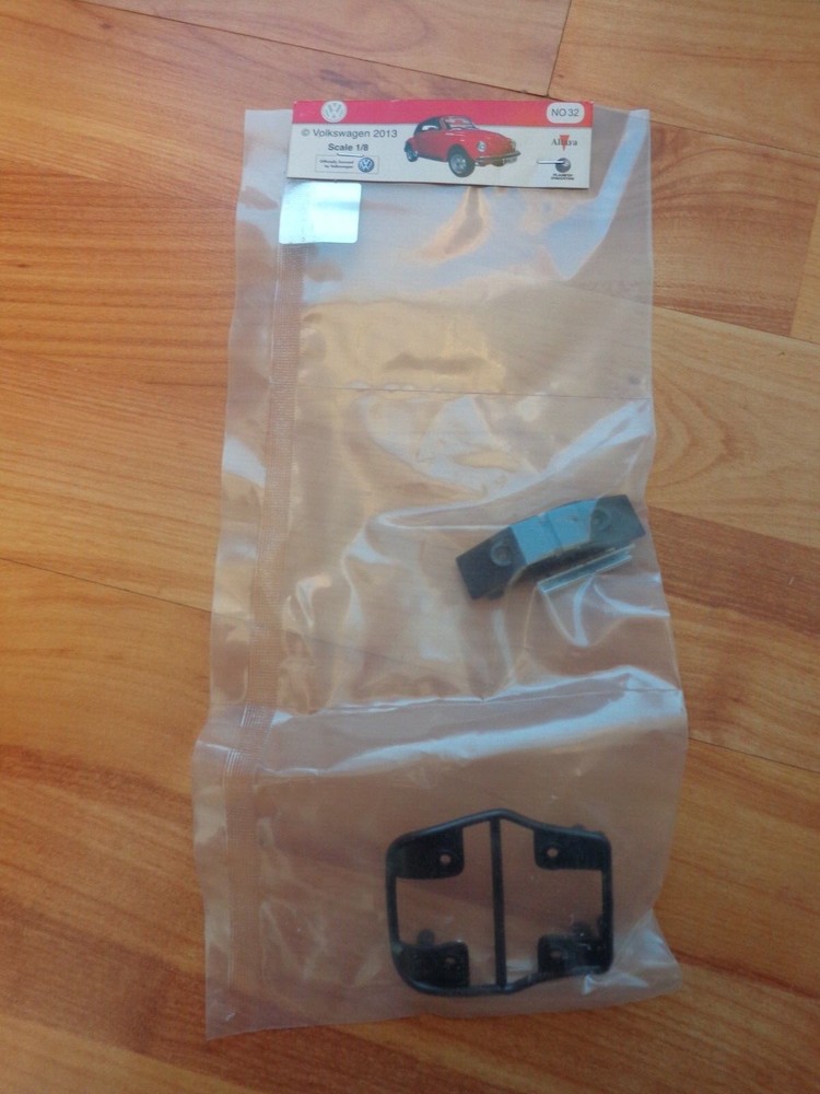 DEAGOSTINI BUILD YOUR OWN VW BEETLE 1303 CABRIOLET CAR #32 DRIVERS SEAT MOUNTING