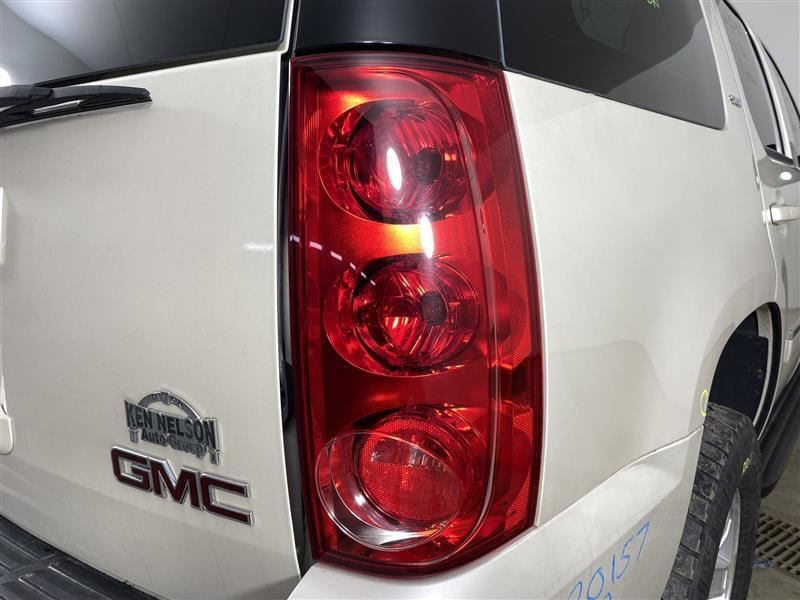 Passenger Right Tail Light Base Fits 12-14 YUKON 2449747