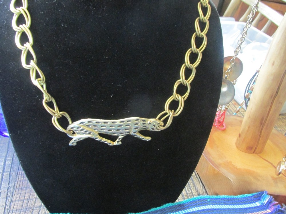 Vintage Jaguar Leopard Pendant 10.5'' Necklace Gold Tone Signed NI97