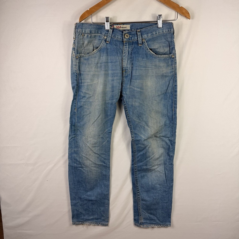 Levi's 504 Jeans Men's 32x32 Regular Fit Straight Leg Blue Light Wash Denim