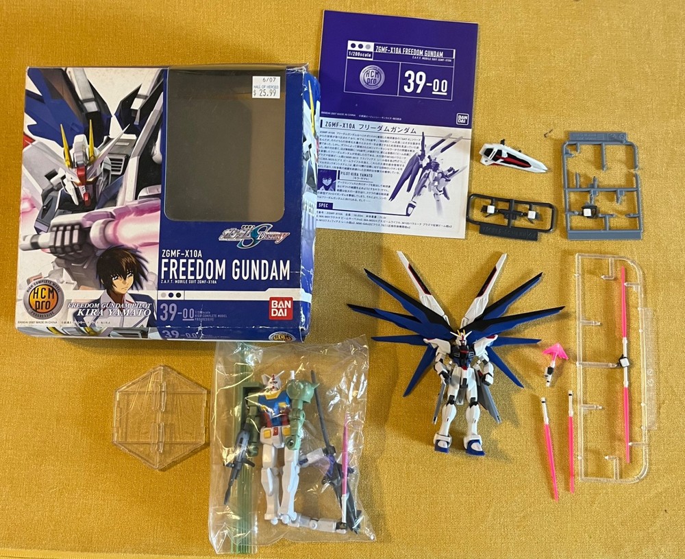 Bandai HCM Pro 39-00 Freedom Gundam ZGMF-X10A Yamato Open Box 2007 Model