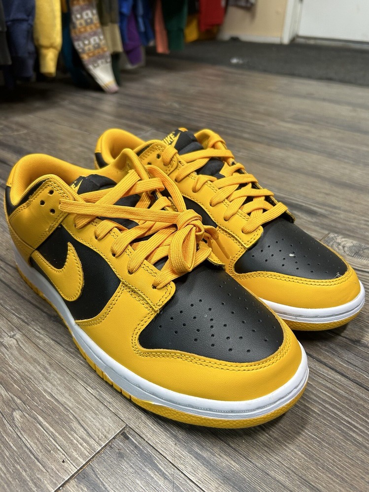 Nike Men’s Dunk Low Retro Sz: 10