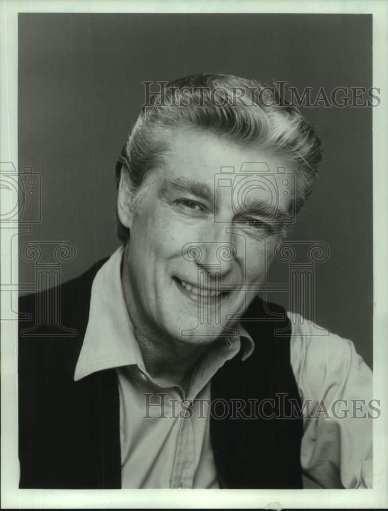 1983 Press Photo Richard Mulligan stars in 