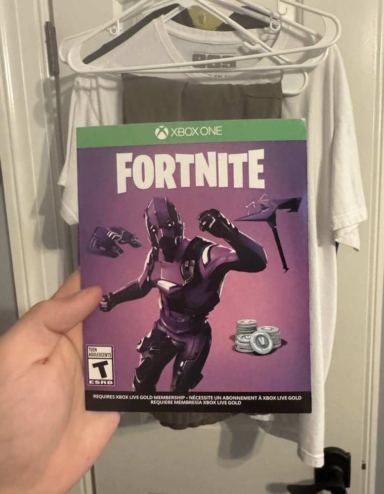 Dark Vertex Outfit + 500 V Bucks  READ SLIDES