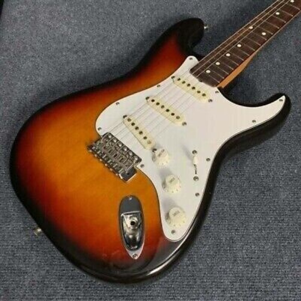 Fender Japan ST62-55 3TS Stratocaster Electric Guitar E Serial Used From Japan