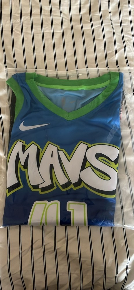 dirk nowitzki city edition jersey size med