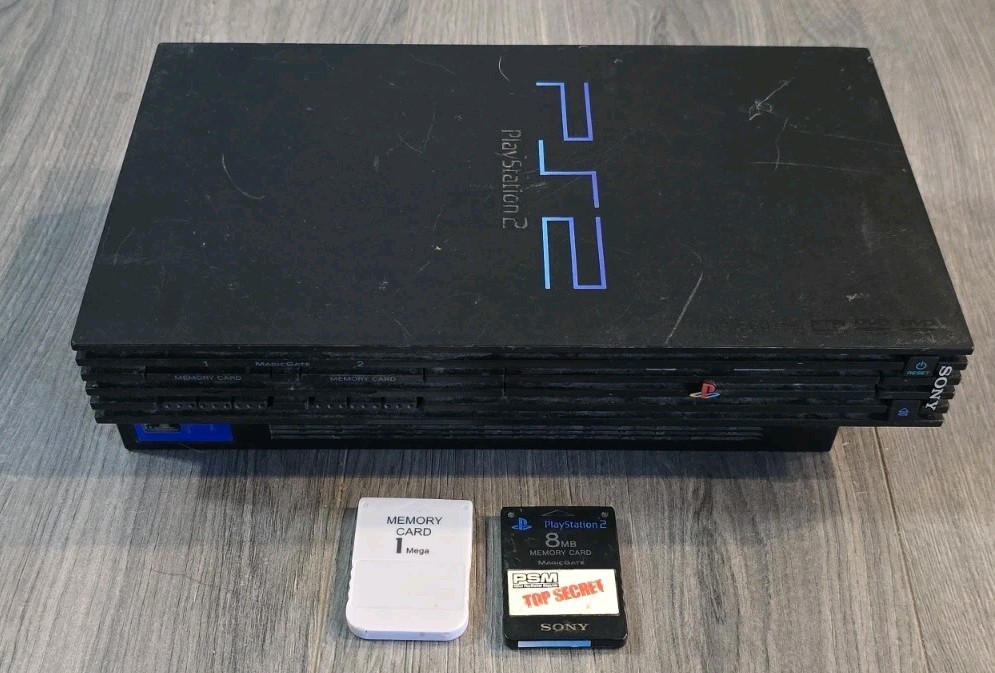 Sony PlayStation 2 PS2 Fat Console SCPH-30001 with 2 Memory Cards