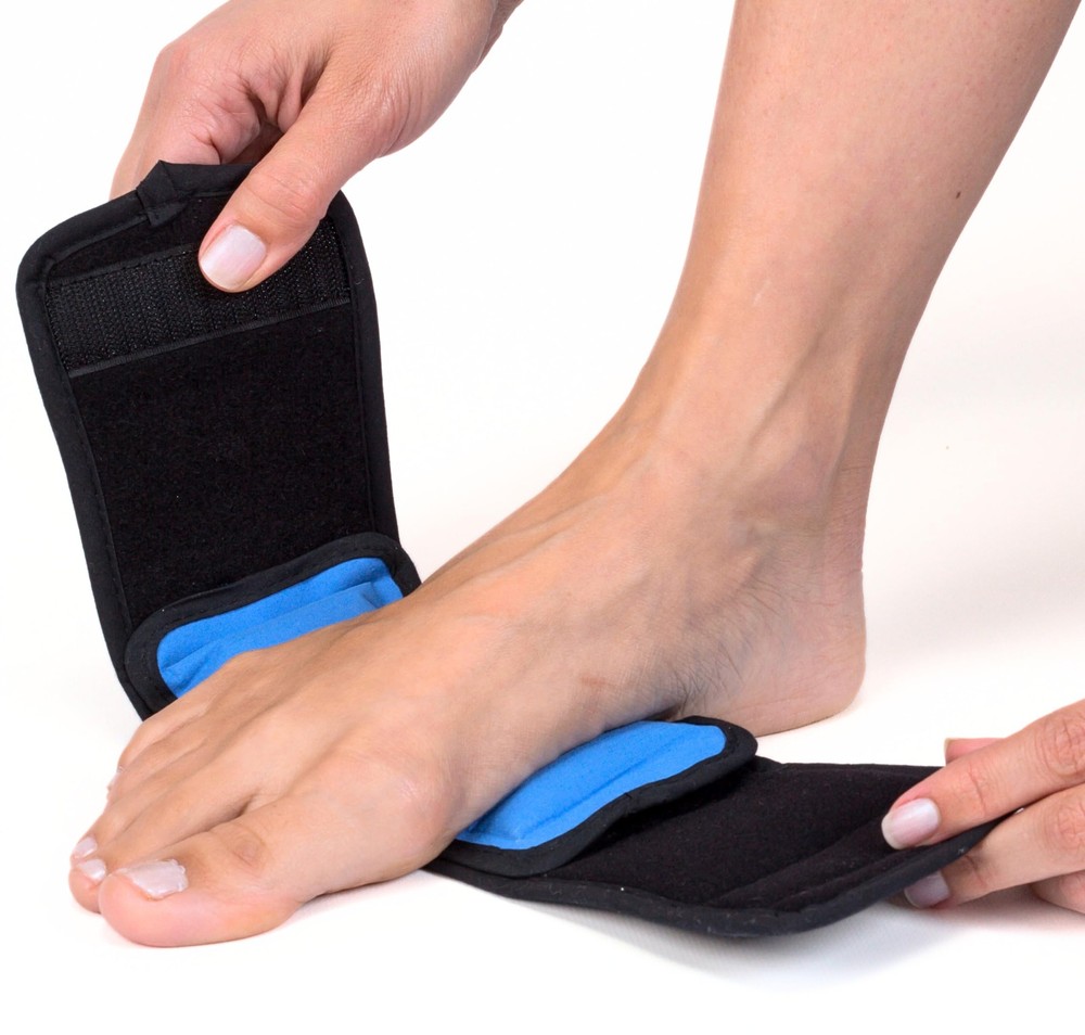 Cold Therapy Wrap Regular Size with 14 Inch Strap 2 Pack Small Reusable Gel Ice Pads