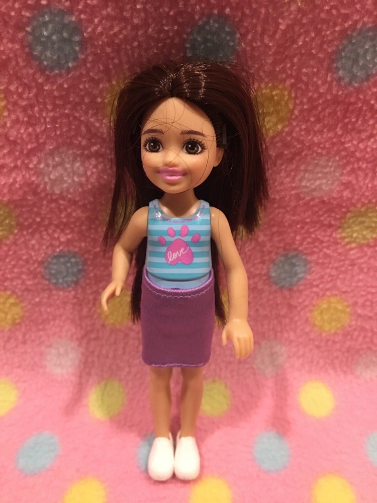 Barbie Club Chelsea Doll Brown Hair Doll in Skirt Shoes Mattel