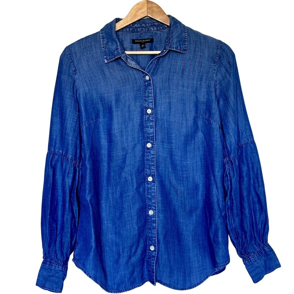 Banana Republic Denim Lyocell Chambray Button Down Top sz M