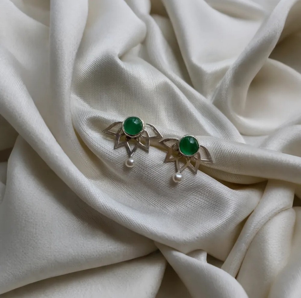 Elegant Green Agate Dangle Earrings in Handcrafted 925 Sterling Silver