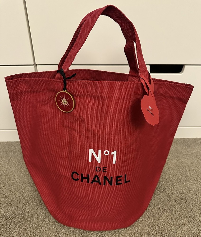Chanel Beauty VIP Gift Red Tote Shopping Bag with Tag