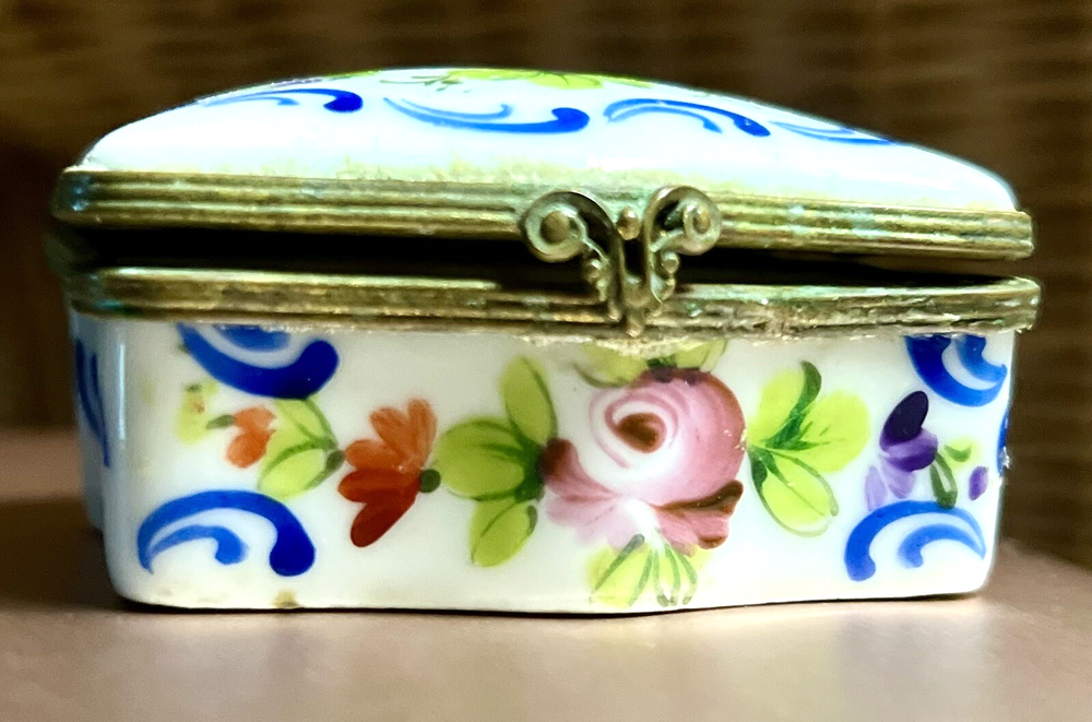 Antique 19th Century French Porcelain Pill Box with Hand-Painted Floral Design  