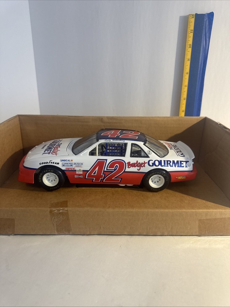 Vintage 1994 ERTL #42 Andy Hillenburg 1:18 Budget Gourmet