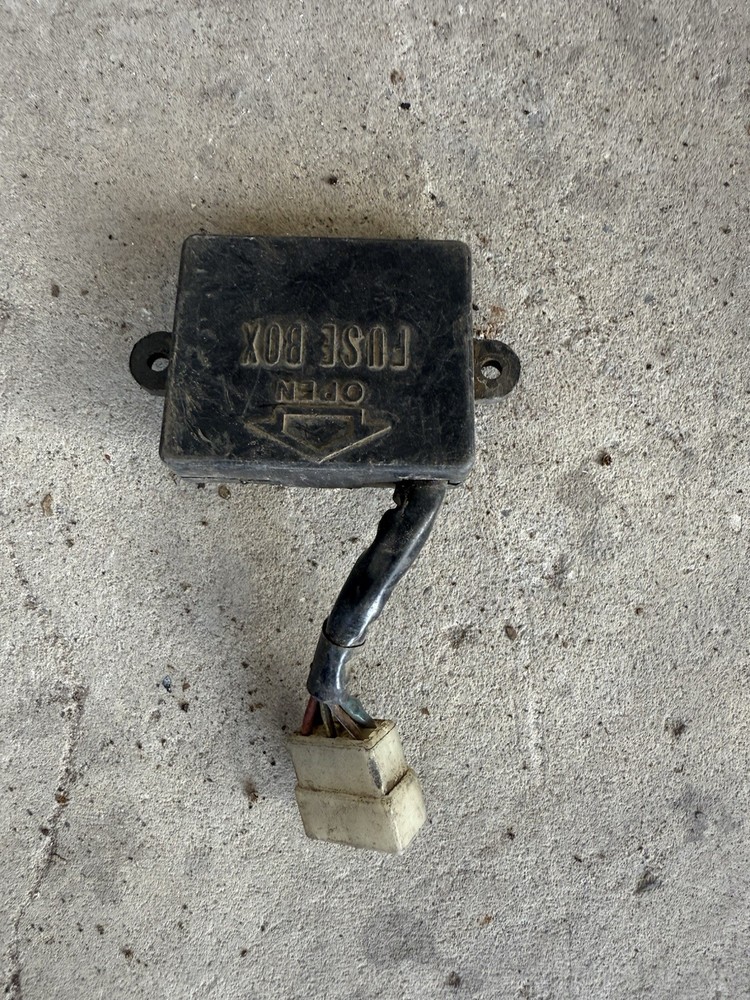 Honda CB360 CB 360 OEM Fuse Box Junction Power Wire Plug Loom