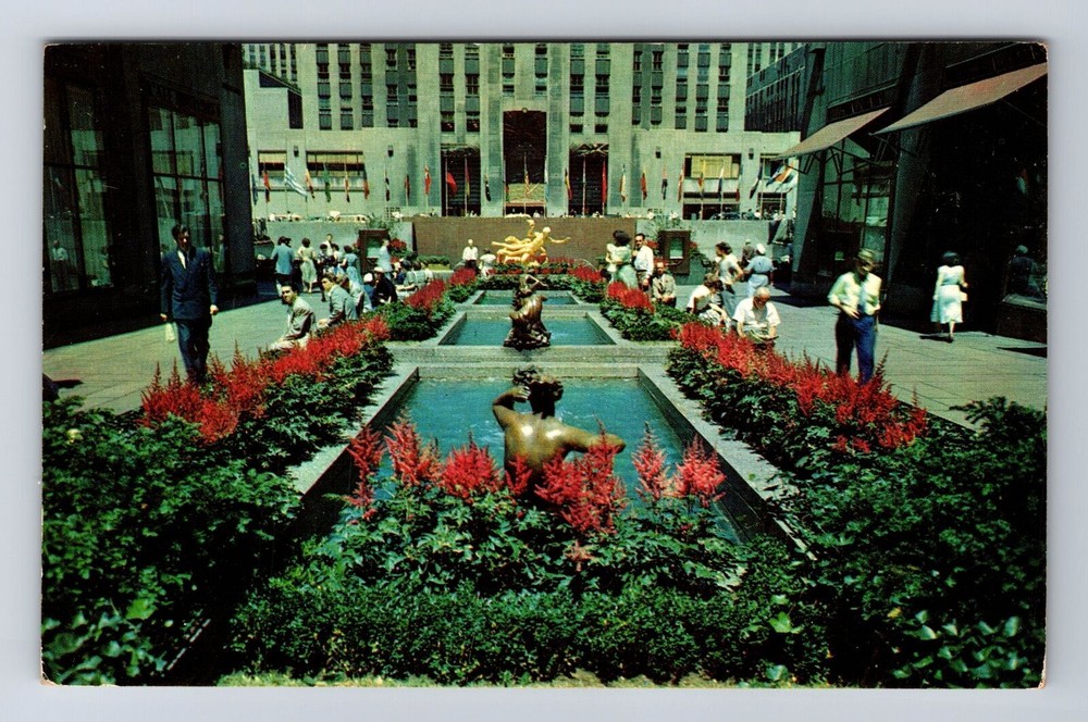 New York City NY, Garden Plaza, Rockefeller Center Vintage Souvenir Postcard