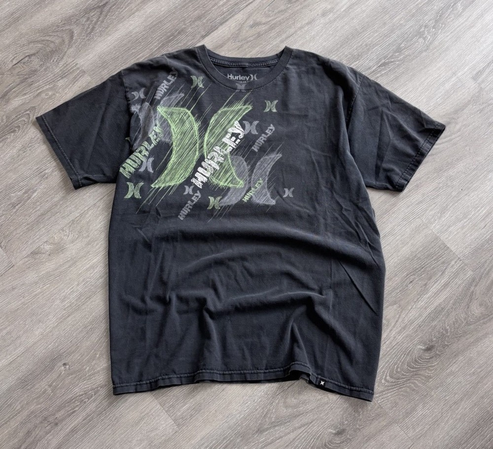 Vintage Y2K Hurley Green & Black Logo Faded Black Surf Skate T-Shirt Men’s Large
