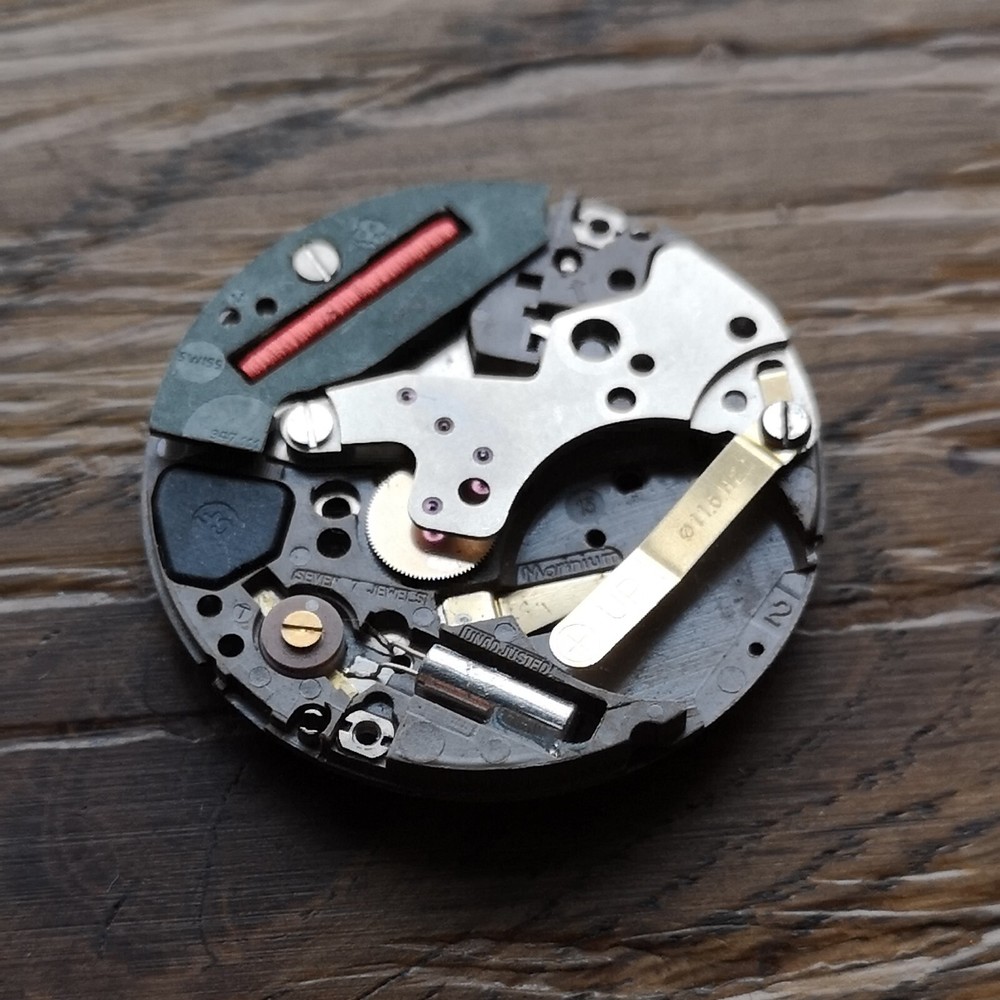 Untested ESA 255.441 Quartz Watch Movement for Repair or Parts (BV58)