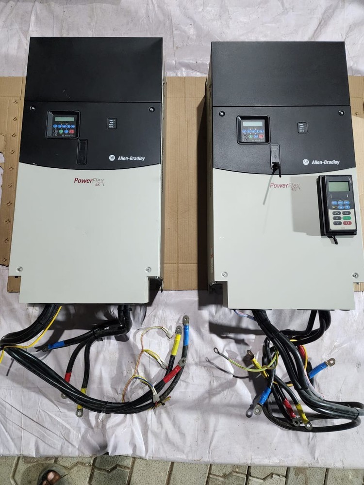 Allen Bradley PowerFlex 400 22C-D260A103 ( 22C-D260A103 ) 132KW 200HP  Vfd