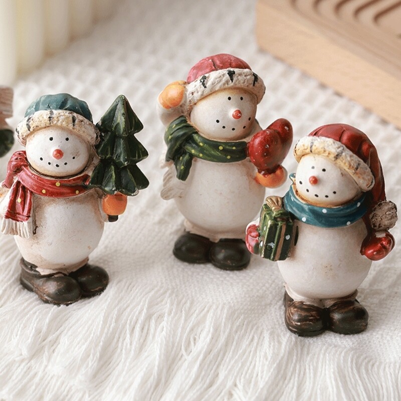 Christmas Theme Resin Ornament Snowman Santa Figurines for Homes and Offices