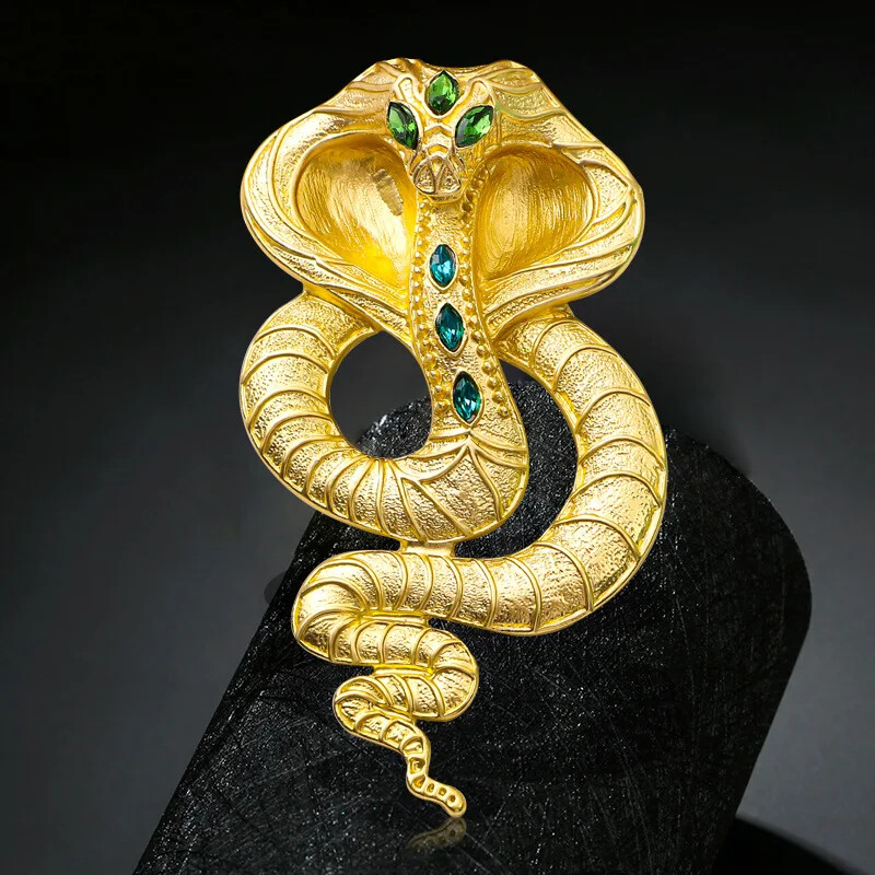 Domineering Vintage Matte Gold Color Snake Brooch Niche  Animal Pins Accessories